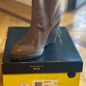 Very volatile taupe color booties.